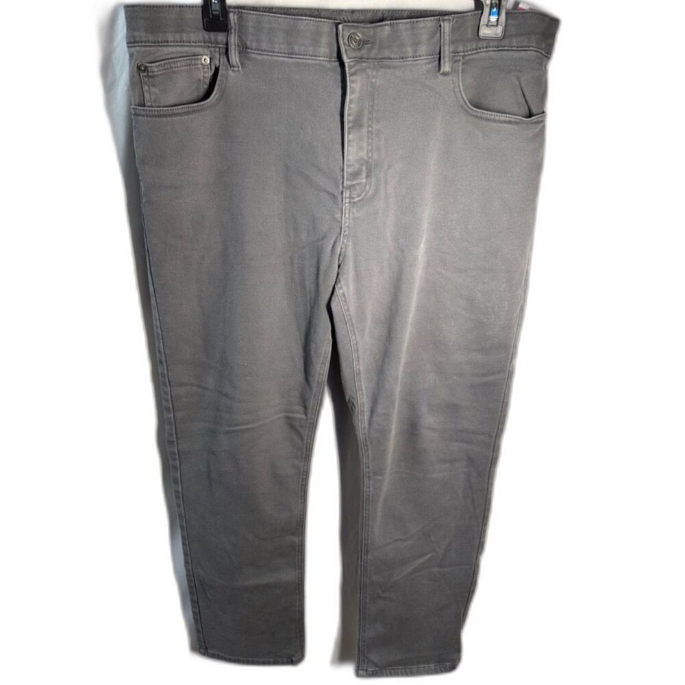 IZOD Men’s Regular Fit Gray Stretch Jeans 40x32 Straight Leg 5 Pocke